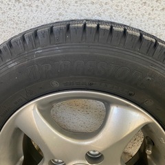 【美品】ブリヂストンスタッドレスタイヤとホイール４本セットの画像
