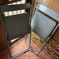 折り畳みパイプ椅子5脚の画像