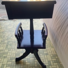 【引取限定】アンティーク調サイドテーブルの画像