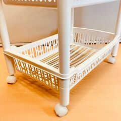 キャスター付きポリプロピレンワゴンラック　①の画像