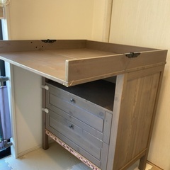 IKEA オムツ交換台の画像