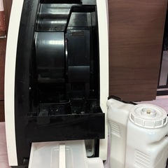 SHARP 除湿、加湿空気清浄機　KC-HD70の画像