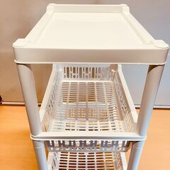 キャスター付きポリプロピレンワゴンラック　②の画像