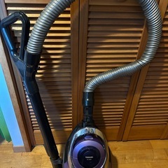 掃除機　クリーナー　東芝　TOSHIBAライフスタイル　VC-J3000（V）　2014年製　400W　6.1kgの画像