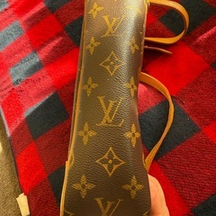 ビィトンバックの画像