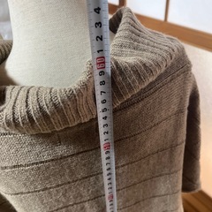 ポンチョみたいなタートルニットゆっくりmサイズの画像