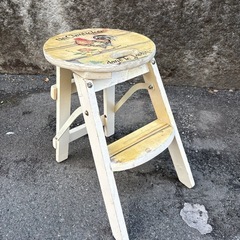 折りたたみアンティーク椅子の画像