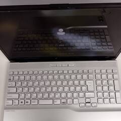 中古良品ノートパソコン 富士通 AH45/F3 Windows11 爆速SSD256GB+HDD1TB AMD Ryzen 5/メモリ16GB/15.6インチ/webカメラ/DVDマルチの画像