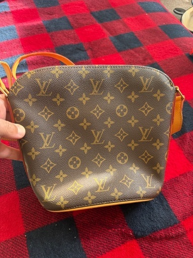 ビィトンバック