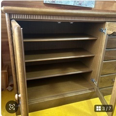 北海道産　ナラ材キャビネットの画像