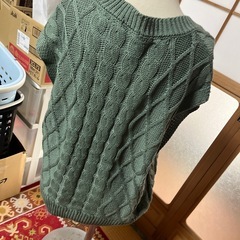 美品ゆったりとしたニットベストMサイズの画像