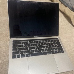 MacBook Pro A1706 ジャンク品（電源つかない）の画像