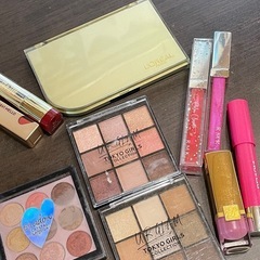 リップ アイシャドウ まとめて
の画像