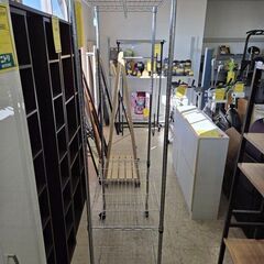 J8684 【リユースのサカイ柏店】 キャスター付3段メタルラック クリーニング済みの画像