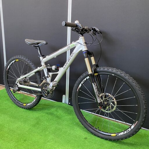 全品1000引きセール！2/1まで！中古自転車３９２６　マウンテンバイク　２００６年頃モデル　ルイガノ　LGSー６　２６インチ　３×８段ギヤ　アルミフレーム　フロントサスペンション　ワイヤー錠　ライトは付属していません　フレームサイズ３７０㎜　１５０㎝から１６５㎝ 全品1000引きセール！2/1まで！中古自転車3926 マウンテンバイク