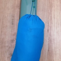 mont-bell モンベル　リバーシブル　ダウン　収納袋　赤　オレンジの画像