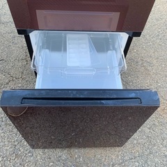 🌸Hisense 2ドア冷凍冷蔵庫  HR-G13A-BRの画像