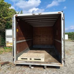 2.7坪/中型アルミコンテナ、アルミバン、南京錠で施錠可能☆バイクガレージ.キャンプ場.作業場.コンテナハウス.農機具☆福岡．近県配送☆の画像
