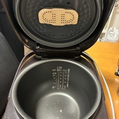 炊飯器　象印　　一升2018年がた型の画像