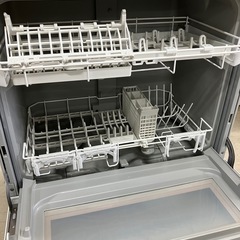 I2511-705 Panasonic 電気食器洗い乾燥機 NP-TH4-C 2022年製 通電確認済み 中古の画像