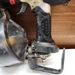 ジャンク扱い HITACHI 高圧エア釘打ち機 NV65HMC 65mm DIY エアーツール 日立工機 札幌市 北20条店の画像