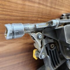 ジャンク扱い HITACHI 高圧エア釘打ち機 NV65HMC 65mm DIY エアーツール 日立工機 札幌市 北20条店の画像