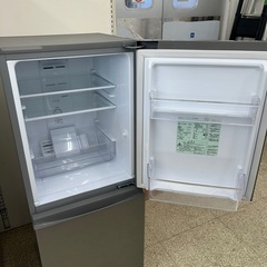 リユースのサカイ東金店 AQUA 冷蔵庫 21年製 126L※クリアケース割れあり TJ16415の画像