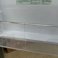 リユースのサカイ東金店 AQUA 冷蔵庫 21年製 126L※クリアケース割れあり TJ16415の画像