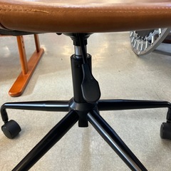 サ2511-467 ヴィンテージ風 デスクチェア PUレザー キャメル 中古美品の画像