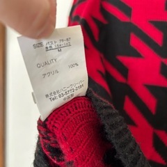レディース　ニット　Mサイズ　黒赤の画像