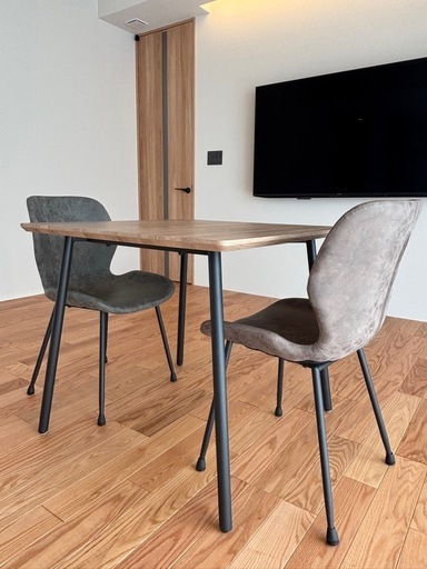 ダイニングテーブル