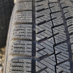 （引渡し決定しました）185/65 R15　ブリジストン　スタッドレス 2021年製　溝あり　アルミ付の画像