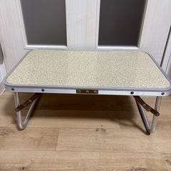 急募‼️折りたたみテーブルの画像