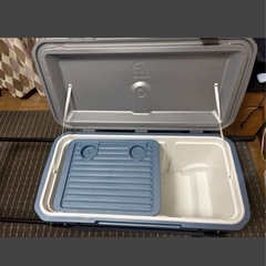 IGLOOクーラーBOX104L大型キャスター付き、の画像