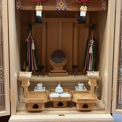 祖霊舎　国産品　栓白木造り　祭具一式サービス！の画像