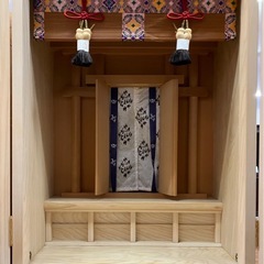 祖霊舎　国産品　栓白木造り　祭具一式サービス！の画像