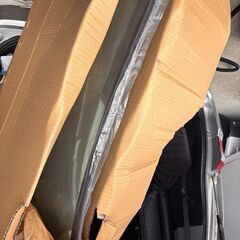 サンバーフロント　ガラス　新品　ガラスゴム付きの画像