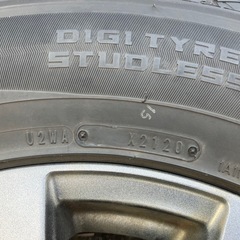 デリカD:5/スタッドレスタイヤ・ホイール4本セット　225/70R16の画像
