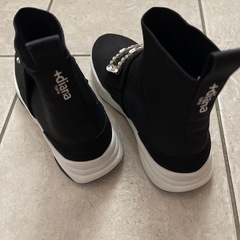 未使用級+diana ブーツクリスタルバックル ソックススニーカー 24.5 黒の画像