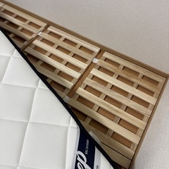 アイリスオーヤマ　マットレス　セミダブル
の画像