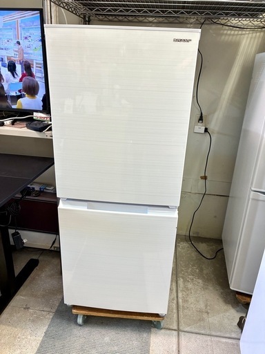 仙台市内トラック荷台渡し無料！ SHARP 冷蔵庫 中古 買取 引取 2022 どっちもドア