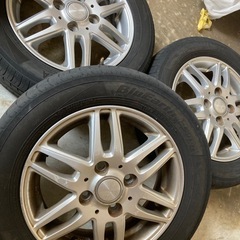 13インチホイールタイヤの画像