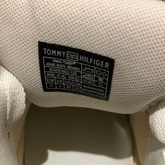 TOMMY JEANS23.5cmの画像