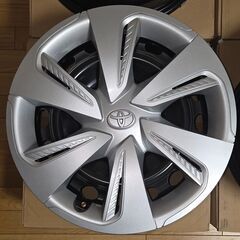 17x系シエンタ　純正ホイールキャップ＆スチールホイールの画像
