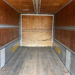 4.4坪/外寸長さ657cm●中型アルミ コンテナ 中古●バイクガレージ.キャンプ場.作業場.コンテナハウス.資材農機具.物置　●福岡発 近県配送の画像