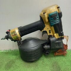 マキタ AN533H 高圧エア釘打機【野田愛宕店】【店頭取引限定】【中古】管理番号：ITEFM8ILC5HSの画像