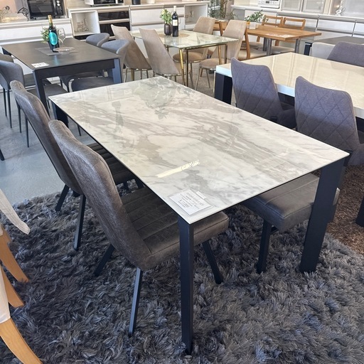 グラナダ　ダイニングテーブルセット