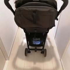 11/29.30引き取り限定　Cybex easy s サイベックス　イージーs　ブラックの画像