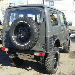 ６年 ジムニー ＪＡ１１Ｖ改 リフトアップ公認 ５速 エアコン パワステ グレーペイント カッコイイですの画像
