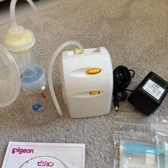 ピジョン電動搾乳機、母乳瓶と母乳パックの画像